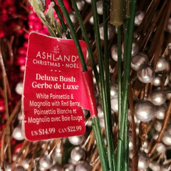 Box of Ashland christmas Noel Flowers/Holiday Decor Mixed Lot Deluxe Bush Box - Picture 4 of 15